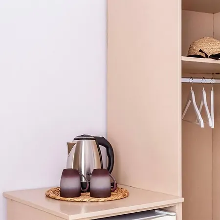 15 - & Access Himarë