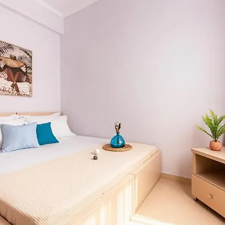 15 - & Access Apartment *