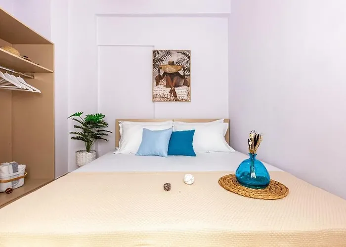 15 - & Access Himarë